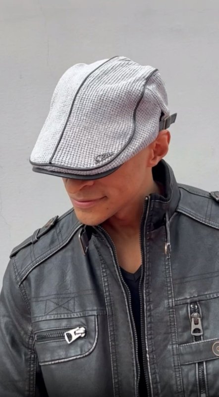 Flat cap outlet and leather jacket